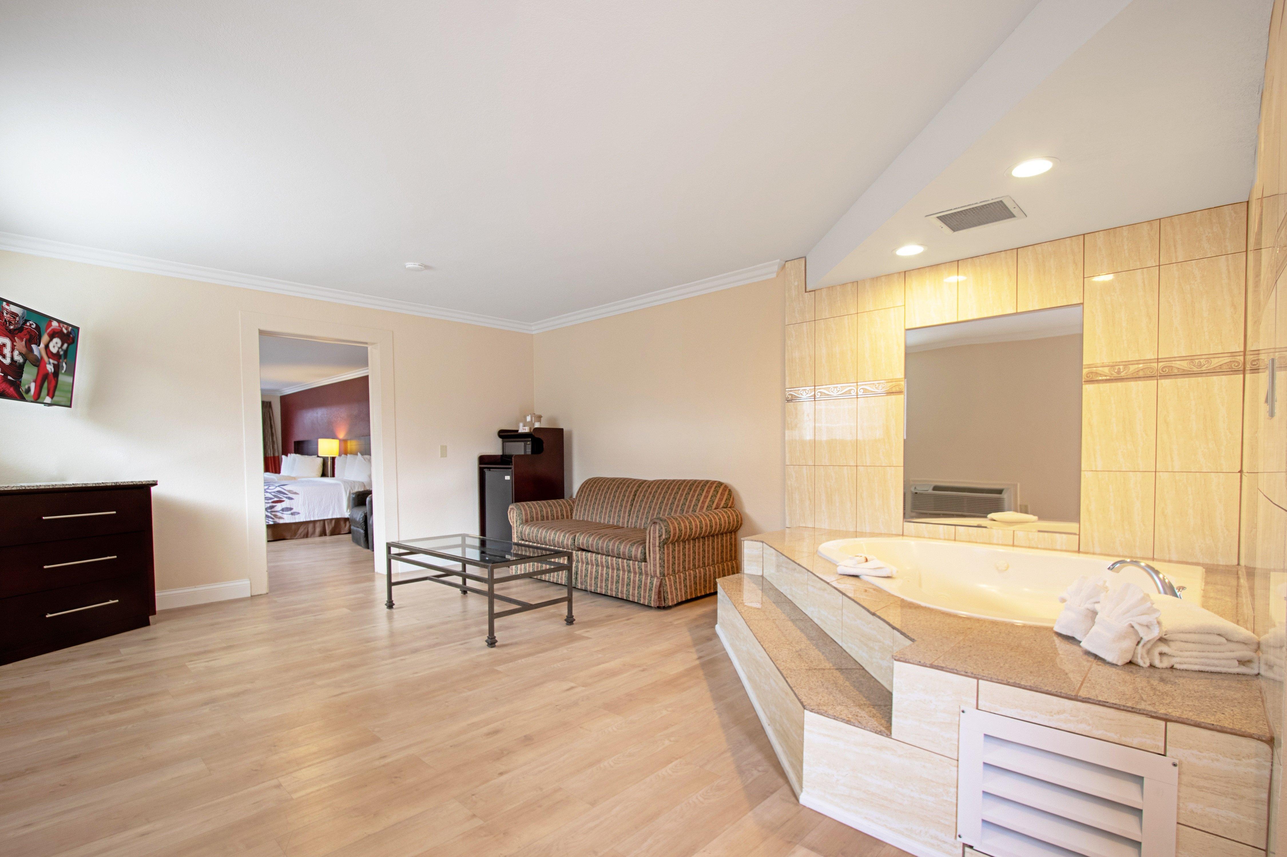 Americas Best Value Inn & Suites Monterey Exterior photo